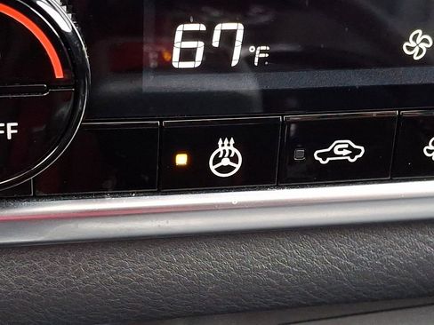 Used 2023 Nissan Rogue SV w/ SV Premium Package image 25