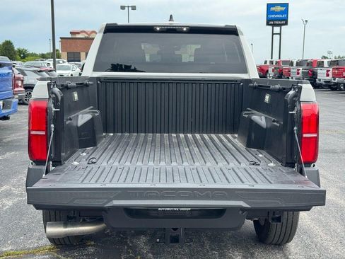Used 2026 Toyota Tacoma SR AWD/4WD image 5