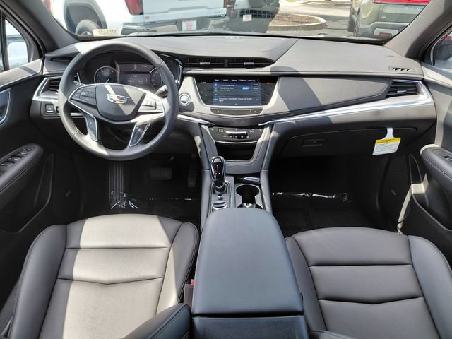 Certified 2026 Cadillac XT5 Luxury FWD image 11