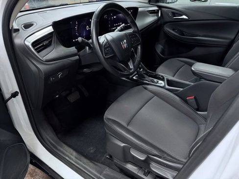 Used 2024 Buick Encore GX Preferred FWD image 16