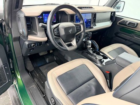 Used 2024 Ford Bronco Wildtrak image 2