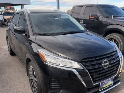 Used 2022 Nissan Kicks SV