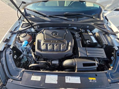 Used 2018 Volkswagen Passat 2.0T SE image 14