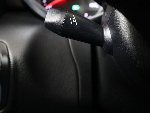 Used 2019 Mercedes-Benz C 300 Sedan w/ Premium Package image 42