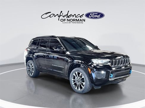 Used 2022 Jeep Grand Cherokee Overland w/ Advanced Protech Group III image 11