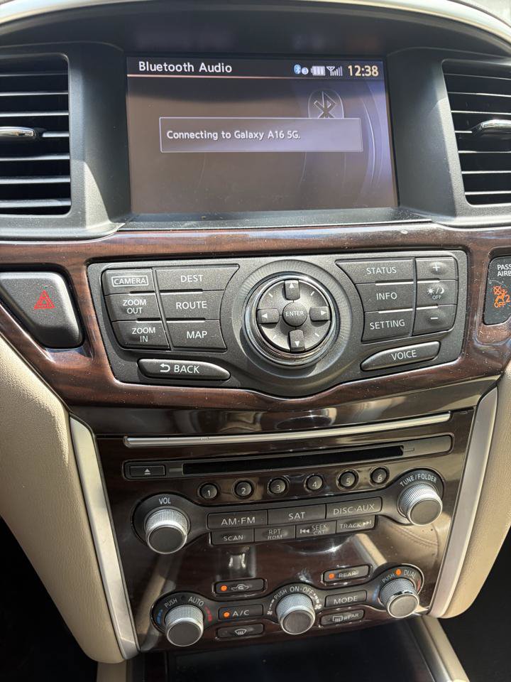 Used 2015 Nissan Pathfinder Platinum FWD image 9
