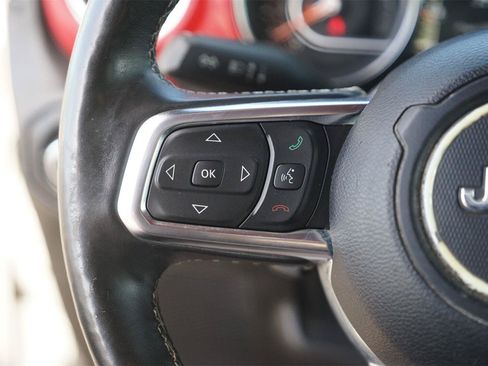 Used 2020 Jeep Gladiator Overland AWD/4WD image 22