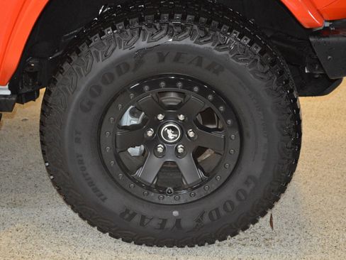 Used 2025 Ford Bronco Stroppe Edition image 9