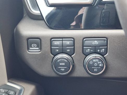 Used 2023 Chevrolet Silverado 1500 LT Trail Boss w/ Convenience Package II AWD/4WD image 23