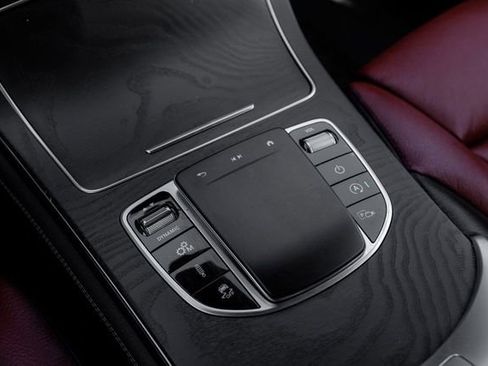 Used 2021 Mercedes-Benz GLC 43 AMG 4MATIC image 29