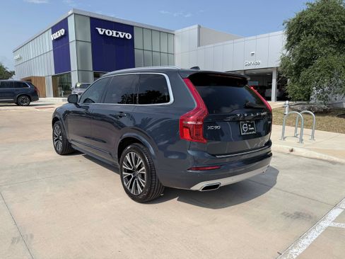 Used 2021 Volvo XC90 T6 Momentum w/ Protection Package Premier AWD/4WD image 4