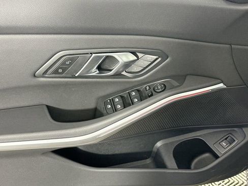 Used 2025 BMW 330i xDrive Sedan image 23
