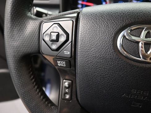 Used 2019 Toyota 4Runner TRD Off-Road Premium AWD/4WD image 3