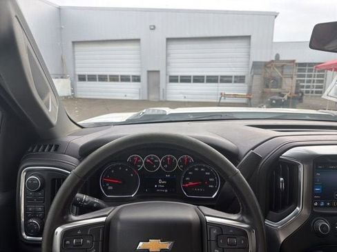 Used 2022 Chevrolet Silverado 2500 LT w/ Convenience Package AWD/4WD image 17