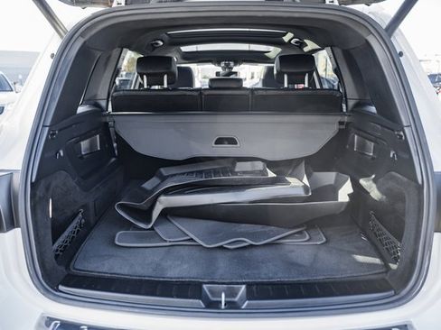 Used 2022 Mercedes-Benz GLB 250 GLB 250 image 10