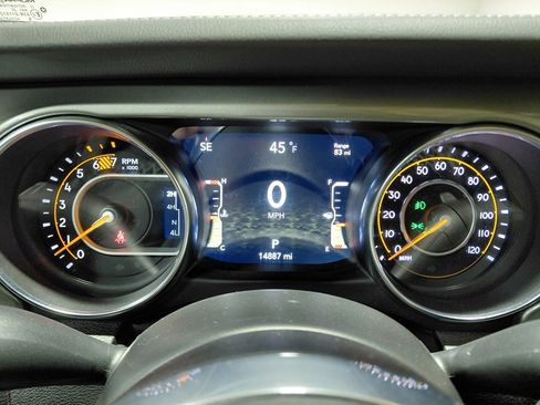 Used 2023 Jeep Wrangler Sahara w/ Cold Weather Group image 37