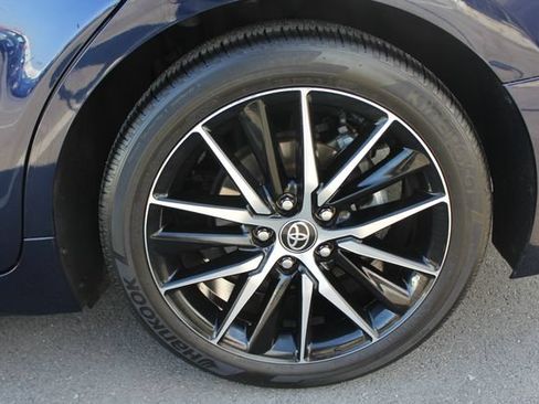 Certified 2022 Toyota Camry SE w/ Convenience Package AWD/4WD image 8