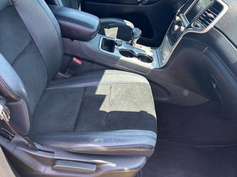 Used 2015 Jeep Grand Cherokee Altitude AWD/4WD image 26