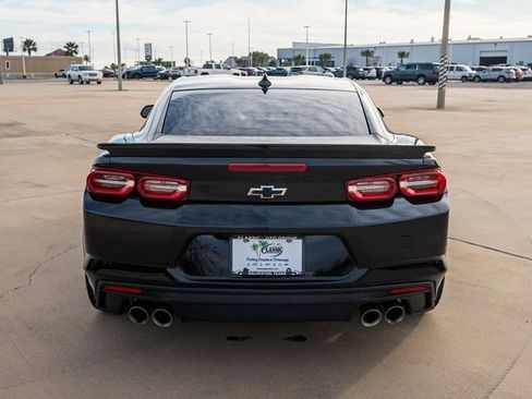 Used 2020 Chevrolet Camaro LT w/ Technology Package image 3