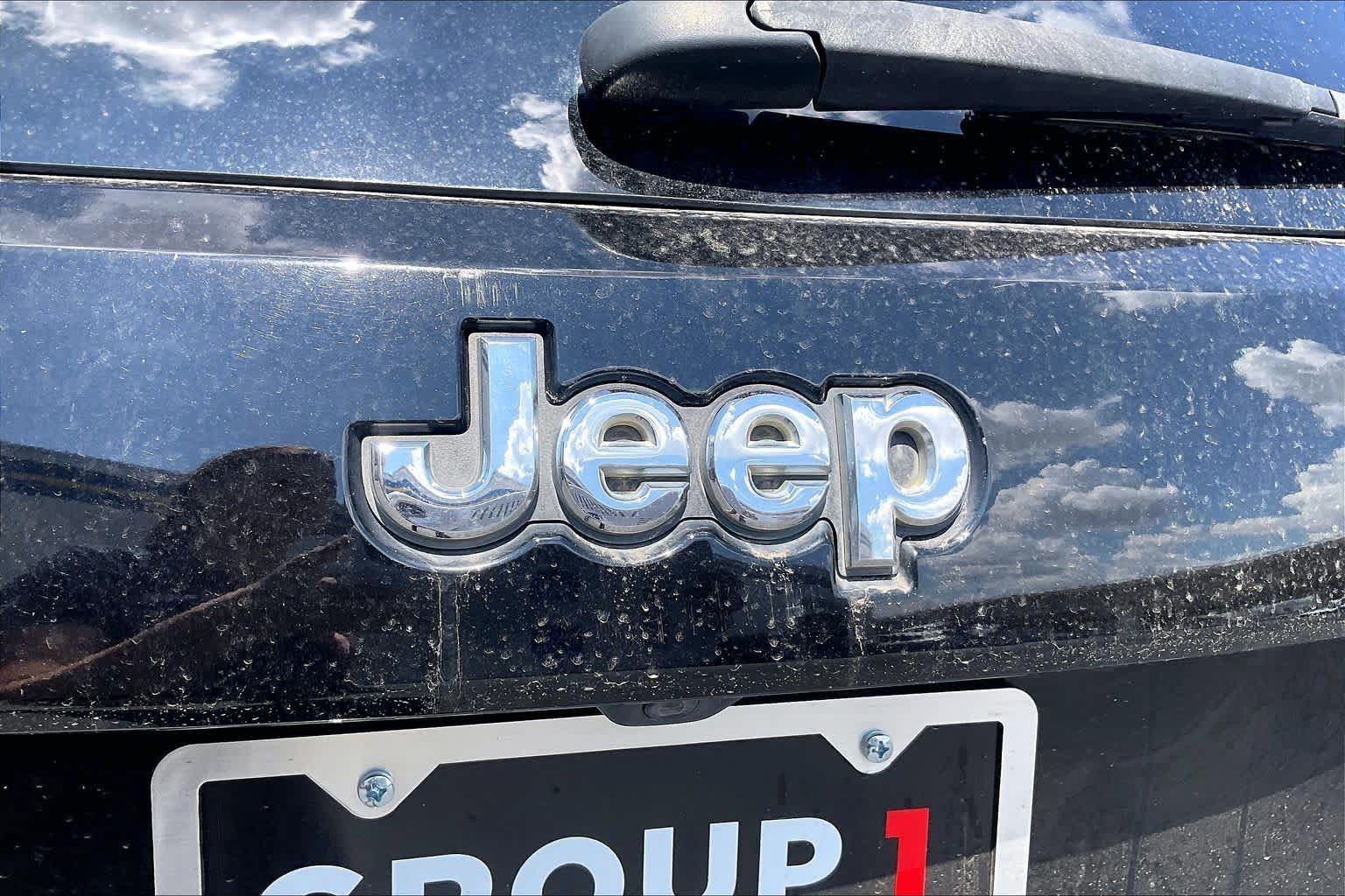 Used 2017 Jeep Grand Cherokee Limited RWD image 31