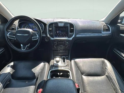 Used 2021 Chrysler 300 Touring L AWD/4WD image 12