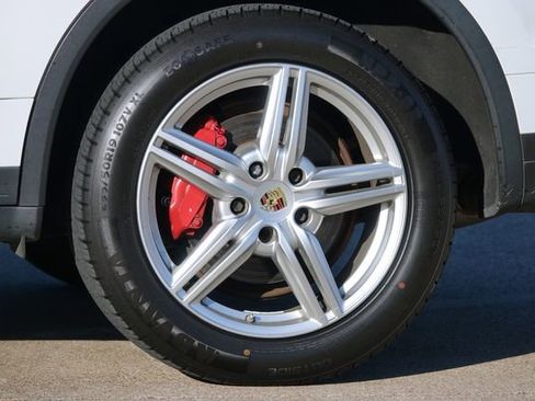 Used 2016 Porsche Cayenne S w/ Premium Plus Package image 40