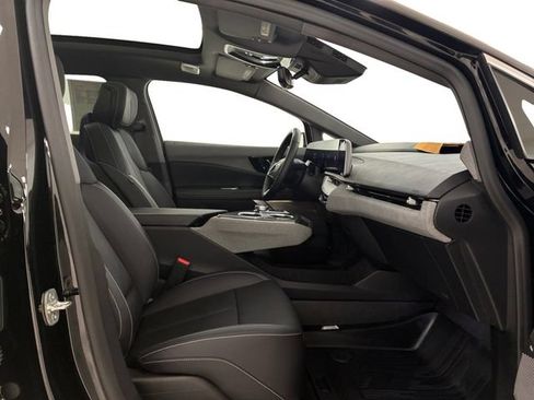 Certified 2025 Cadillac Optiq Luxury 2 w/ LPO, Floor Liner Package AWD/4WD image 14