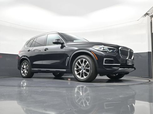 Used 2022 BMW X5 xDrive40i w/ Premium Package AWD/4WD image 17