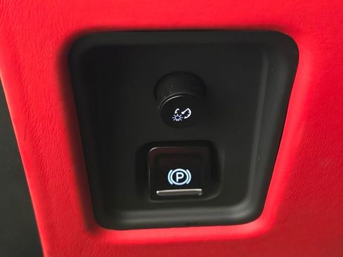 Used 2024 Chevrolet Corvette Stingray Premium Conv image 36