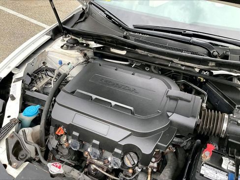 Used 2017 Honda Accord EX-L image 32