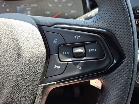 New 2026 Chevrolet Trax LS w/ LS Convenience Package FWD image 16