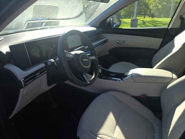 Used 2025 Hyundai Tucson SEL FWD image 11