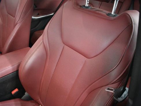 Used 2023 BMW 330i Sedan w/ M Sport Package image 10