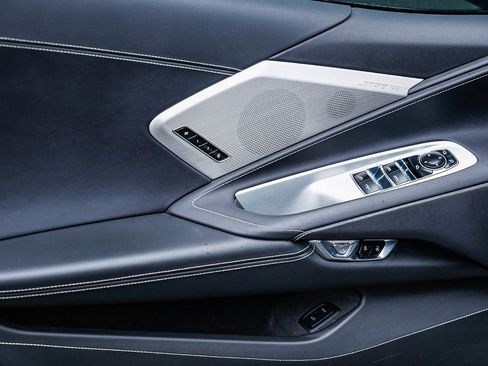 Used 2020 Chevrolet Corvette Stingray Preferred Conv w/ 2LT Preferred Equipment Group image 17