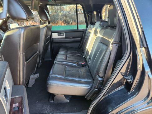 Used 2010 Ford Expedition Limited image 26