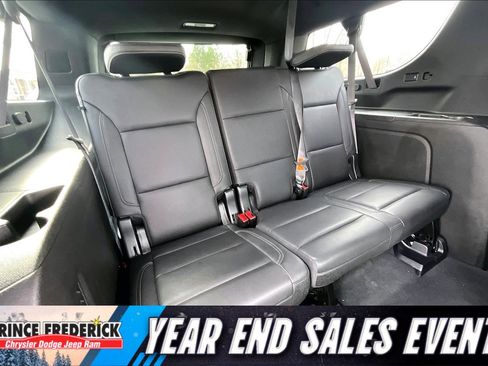 Used 2021 Chevrolet Suburban LT image 22