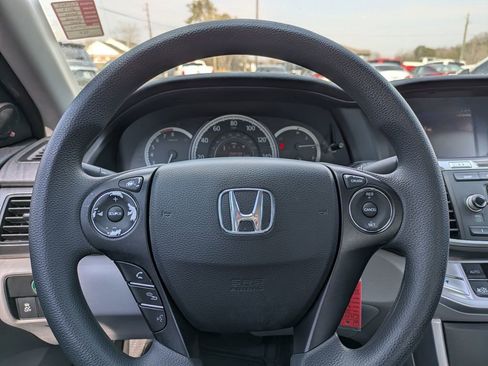 Used 2013 Honda Accord LX image 24