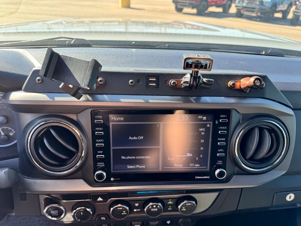 Used 2021 Toyota Tacoma TRD Off-Road AWD/4WD image 18