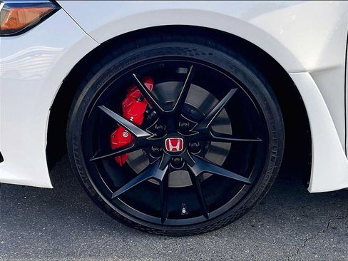 Used 2023 Honda Civic Type R image 11