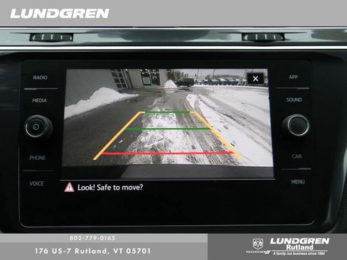 Used 2022 Volkswagen Tiguan SE R-Line image 24