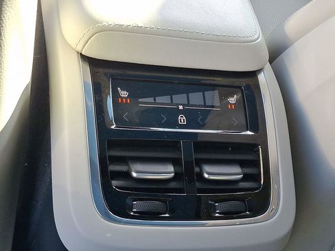 Used 2020 Volvo V60 T5 Cross Country w/ Protection Package image 11