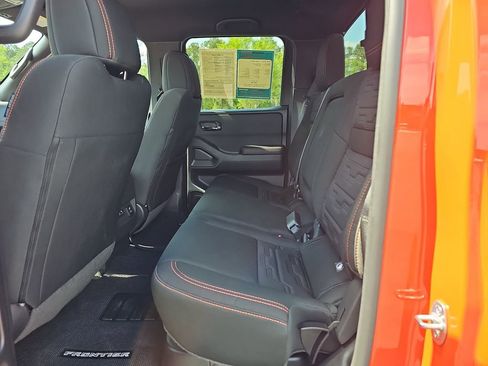 Used 2025 Nissan Frontier Pro-X w/ Pro Convenience Package RWD image 17
