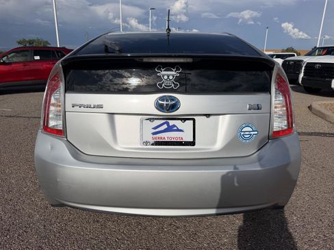 Used 2014 Toyota Prius Two FWD image 4