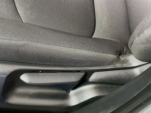 Used 2020 Toyota Corolla LE image 15