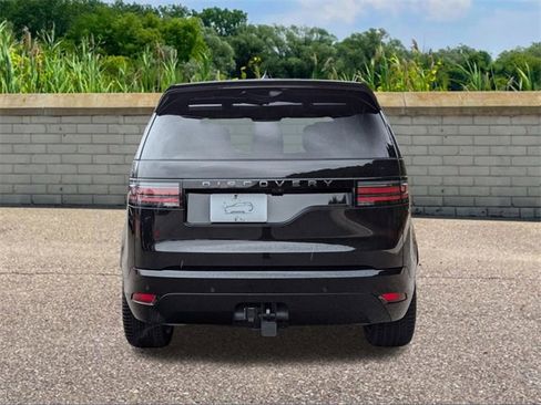 New 2025 Land Rover Discovery Dynamic SE image 5