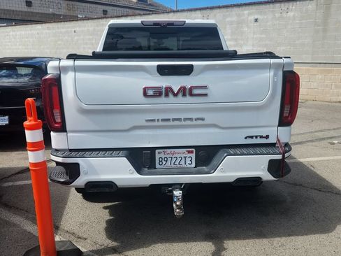 Used 2020 GMC Sierra 1500 AT4 w/ AT4 Premium Package AWD/4WD image 8