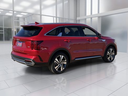 Used 2022 Kia Sorento SX Prestige w/ Panoramic Sunroof Package image 6