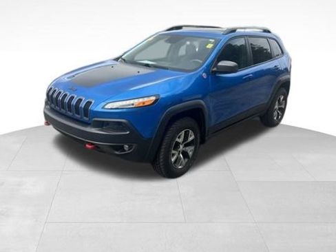 Used 2017 Jeep Cherokee Trailhawk AWD/4WD image 1