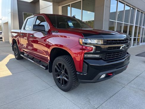 Used 2021 Chevrolet Silverado 1500 LT Trail Boss w/ Convenience Package II image 10