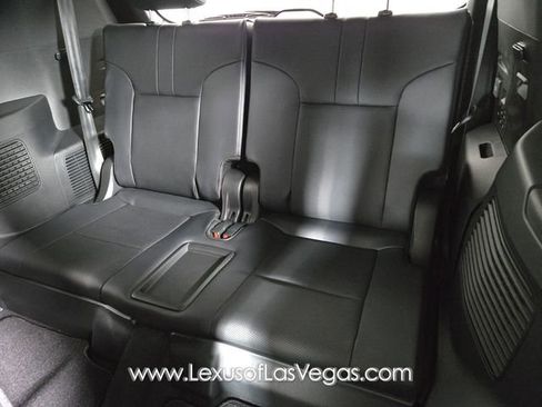 New 2026 Lexus LX 700h Luxury image 13